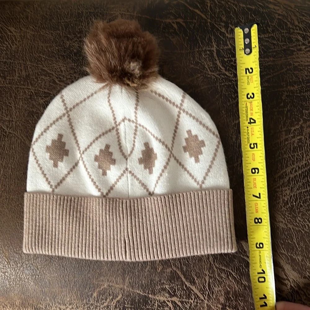 ❤️HOST PICK❤️Rachel Zoe Tan & White Pompom Hat-Like New